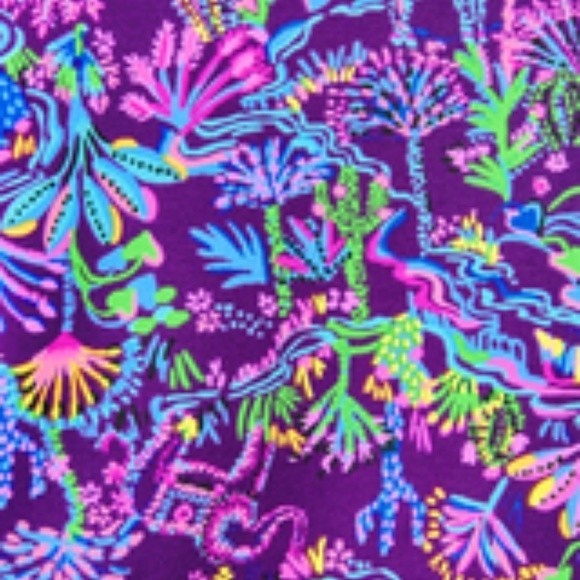 Lilly Pulitzer Luxletic Blythe Pullover UPF 50+ Floral Purple Berry Colony - Picture 6 of 7